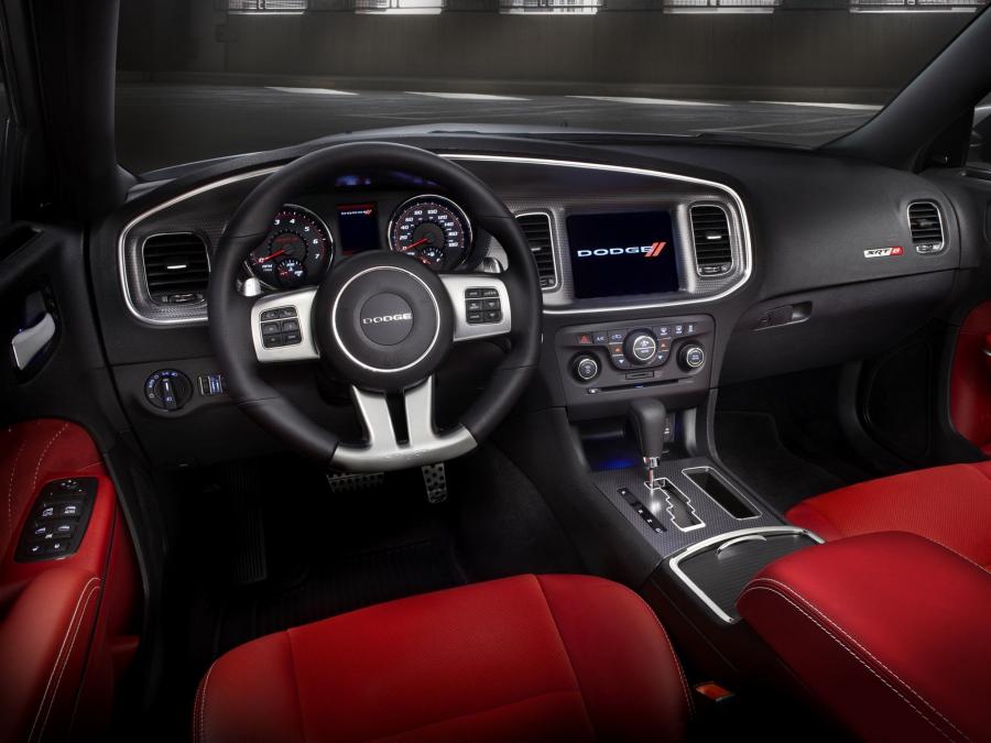  Dodge Charger SRT8 2011 года  (фото 4 из 22)